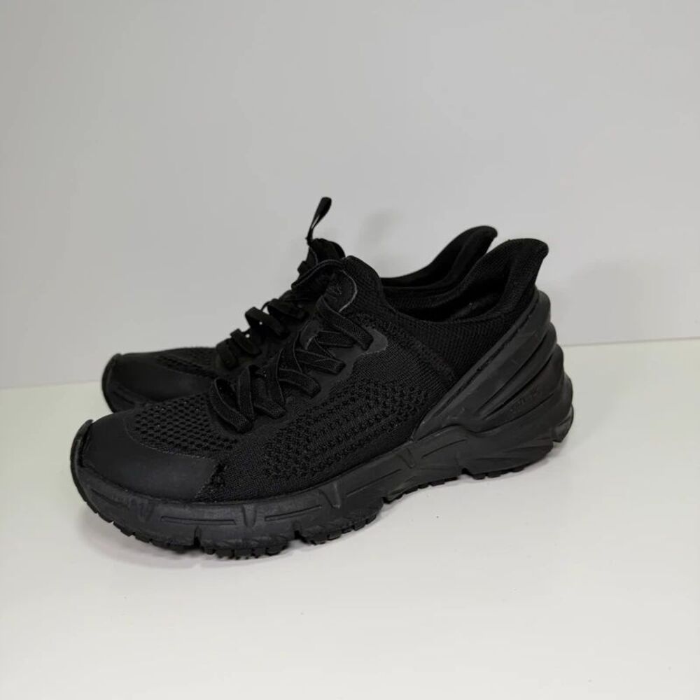 TredSafe slip resistant shoes woman’s size 5